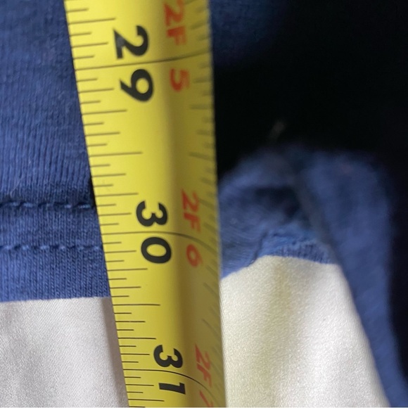 Molson Official Canada Vancouver Canucks XXL Blue T-Shirt Hockey Sports 2XL NHL - Picture 8 of 8